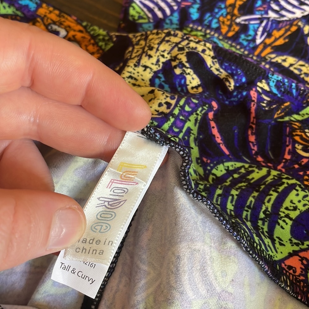 TC NWOT LuLaRoe Leggings EE22 5544 - Picture 3 of 3